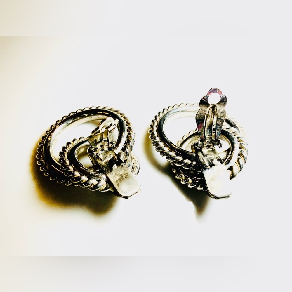 Signed GIVENCHY PARIS NEW YORK Vintage Clips Earrings Silver Tone - Picture 4 of 8
